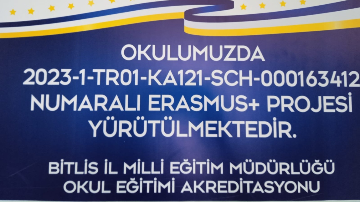 OKULUMUZDA ERASMUS+ PROJESİ YÜRÜTÜLMEKTEDİR.